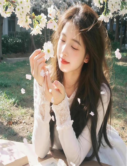 女人扒開自己的蔭道口_最近在線觀看視頻韓國